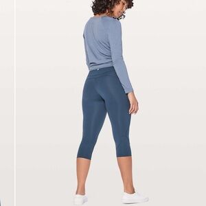 Lululemon Athletica In Movement Crop 19" leggings size 4